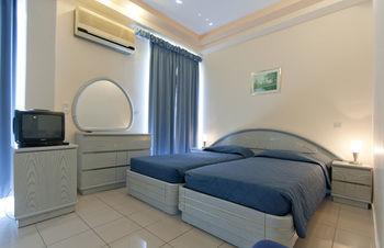 Hotel Delta Agios Nikolaos Exterior foto